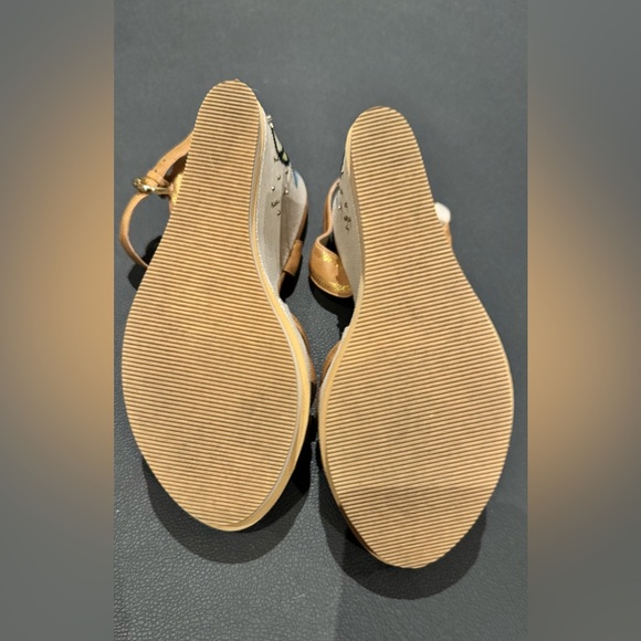 Don’t miss out on these adorable Coach wedges! Worn once. Practically new . - Picture 6 of 6